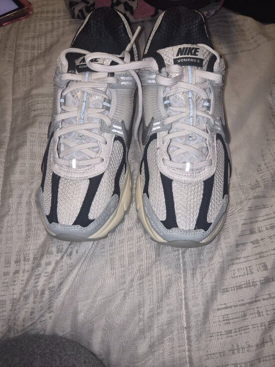 Shoes - Nike Vomero 5 (White Silver Dark Blue)